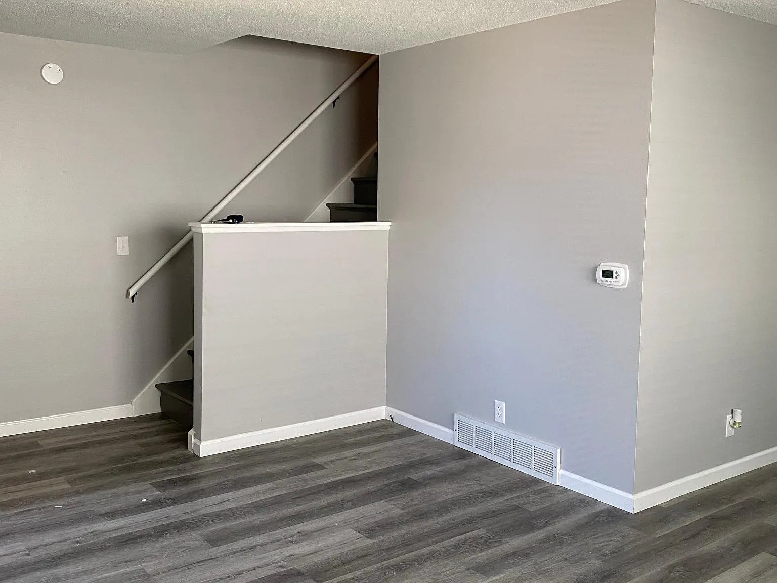615 Boston Dr — Photo 2
