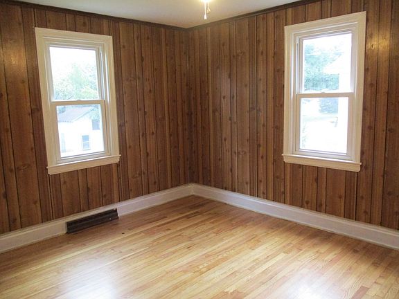 4th image of 626 Catron St