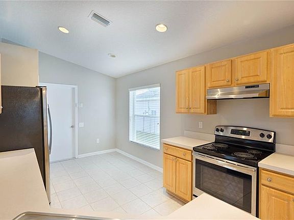 4th image of 30333 Randall Manor St