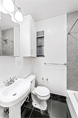 Rented by Douglas Elliman | media 16