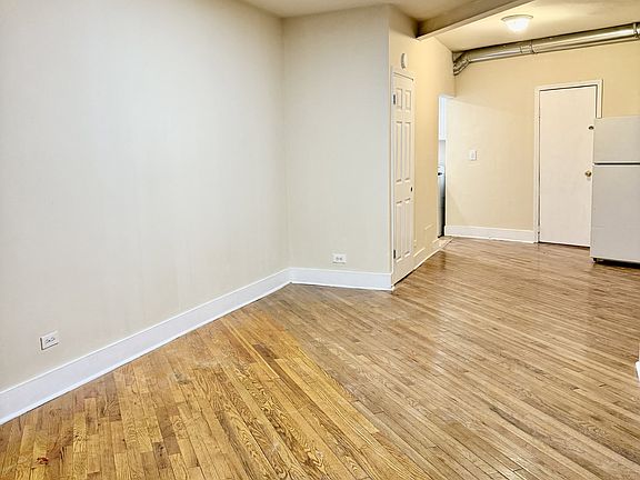5th image of 5031 N Harding Ave #G