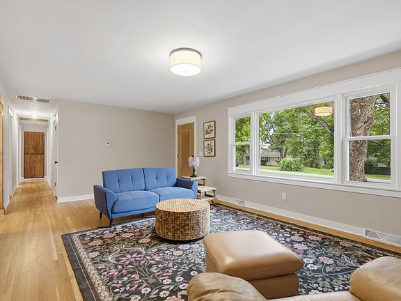 5th image of 2368 S Meadowlark Lane