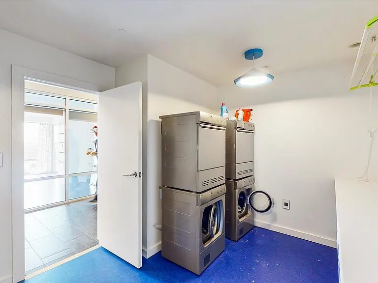 301 N Neil St #808-809 — Photo 39