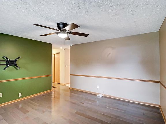 3rd image of 2289 Hampstead Dr