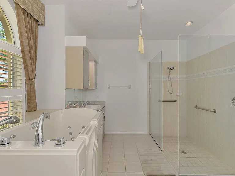 915 Park Place Dr — Photo 23