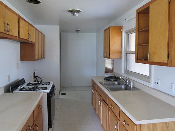 2nd image of 720 Shelborn Dr