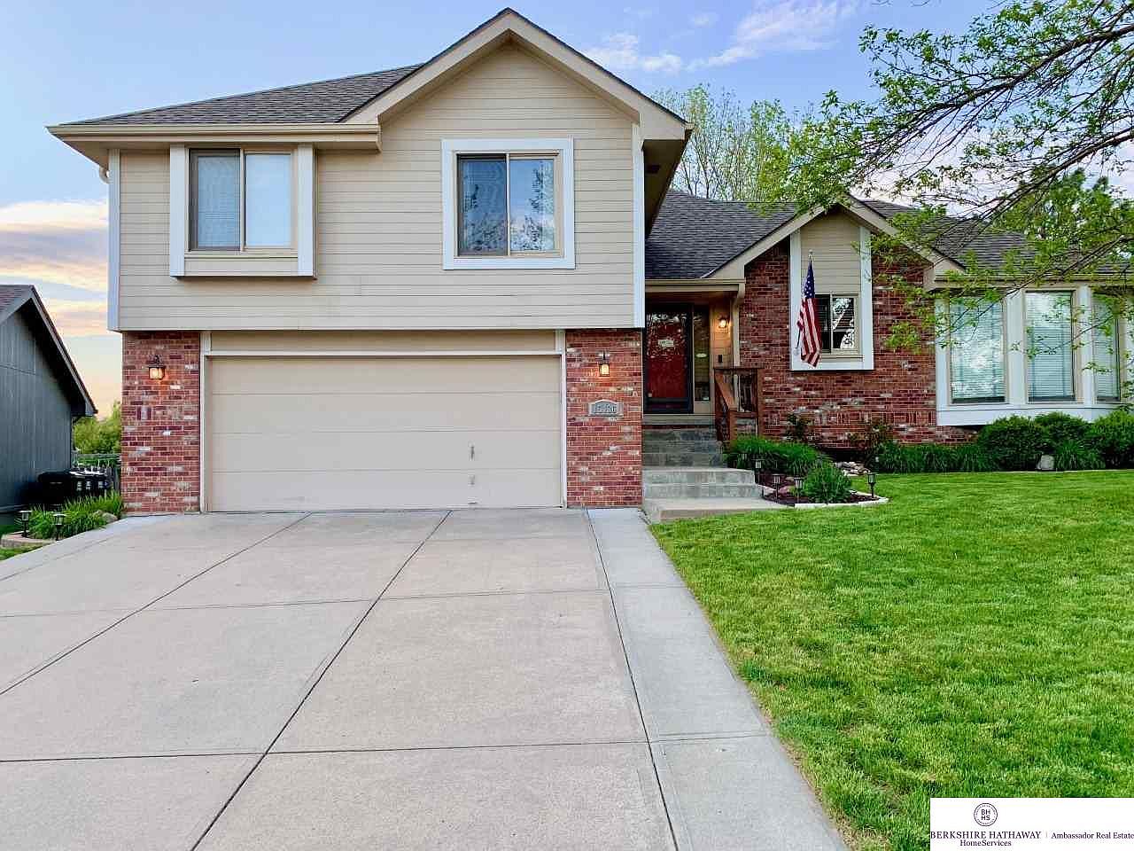 15136 Borman St Omaha Ne 68138 Zillow