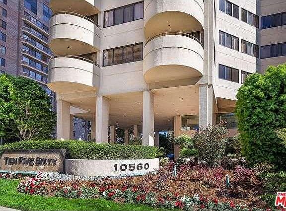 2nd image of 10560 Wilshire Blvd APT 1001