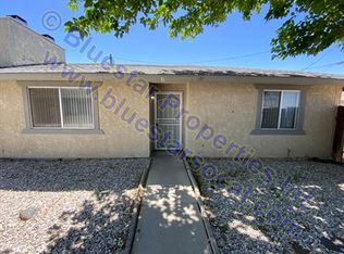 12374 Red Wing Rd APT B, Apple Valley, CA 92308