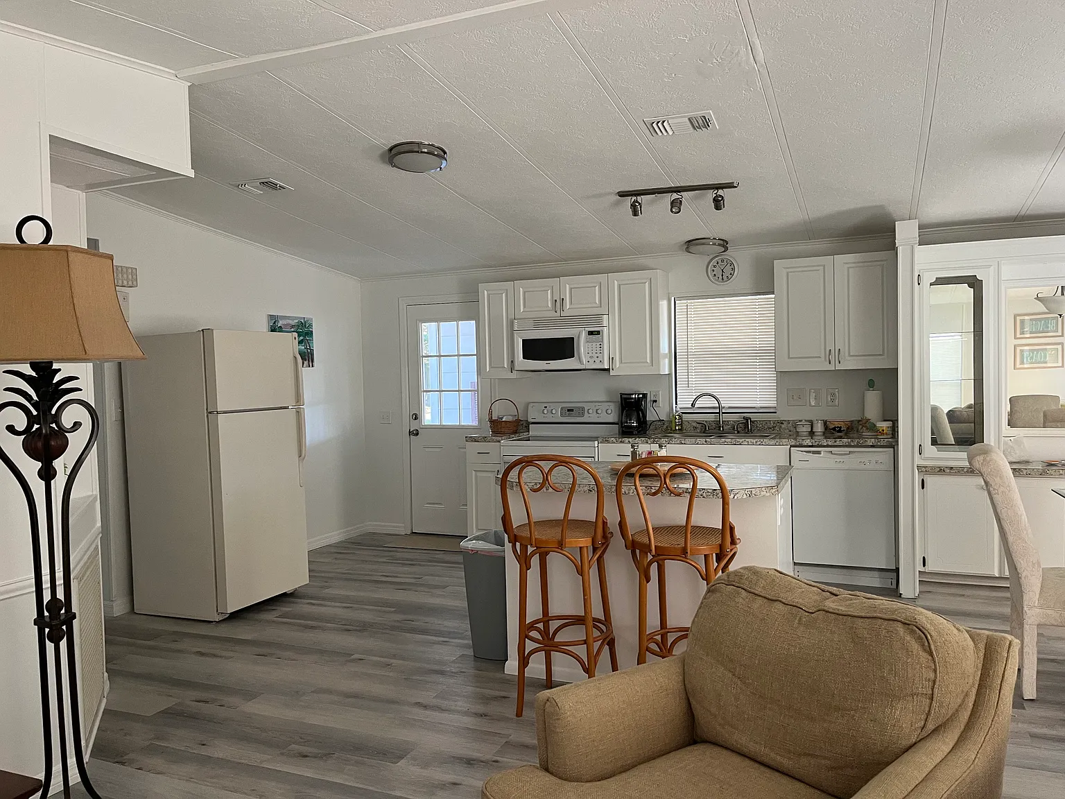 Camelford Dr, Sarasota — Photo 3