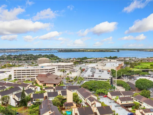 98-410 Koauka Loop APT 20G, Aiea, HI 96701