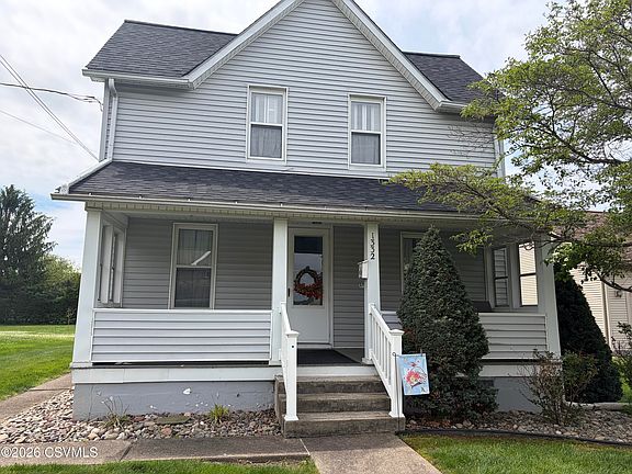 2nd image of 1332 2nd Ave