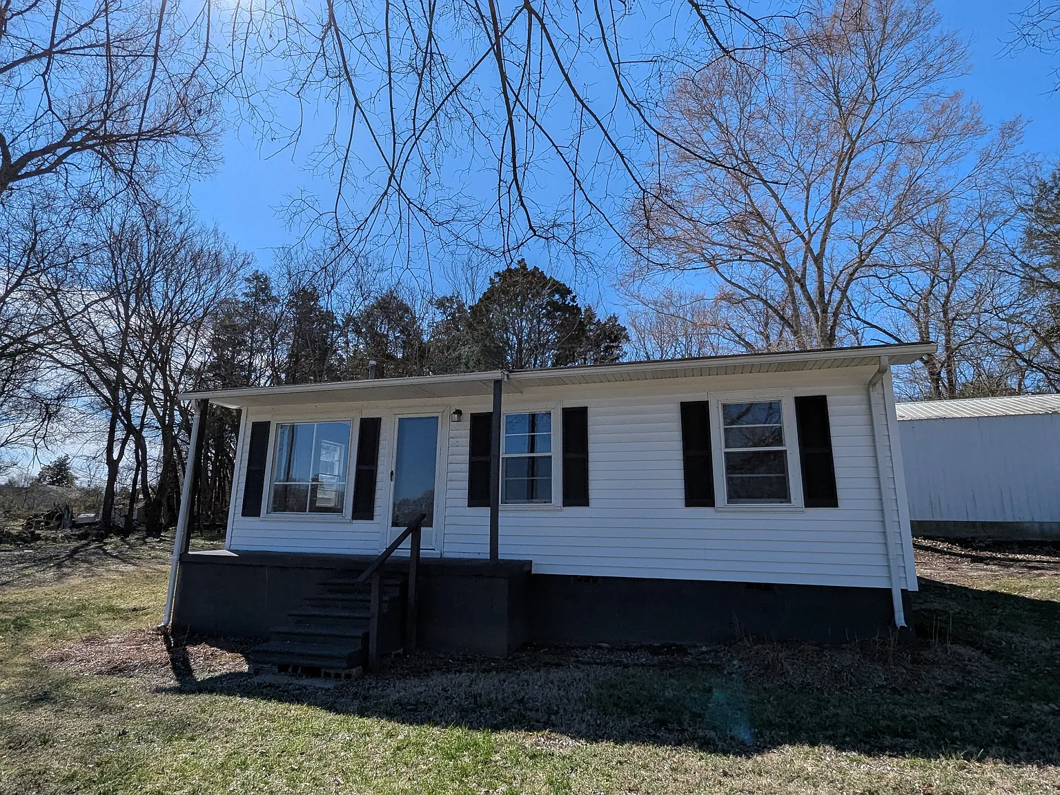 3 bed, 768 sqft, $1,995 — Photo 1