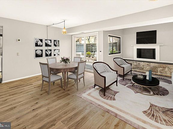 5th image of 11247 Skilift Ct #4-B-19