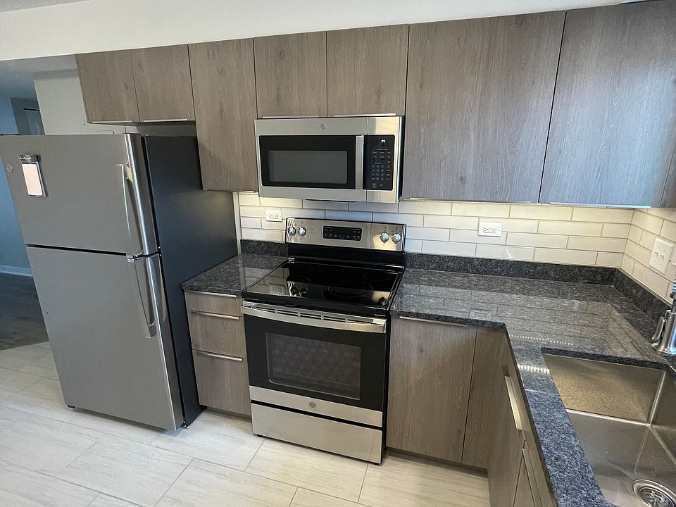 1st image of 639 N Briar Hill Ln APT 5