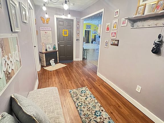 3rd image of 904 E Central Ave