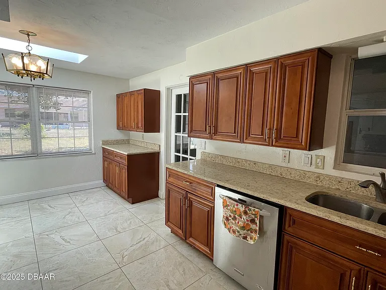 135 Nautical Dr — Photo 19