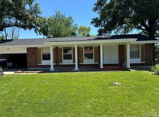 4308 Sulla Dr, Florissant, MO 63033