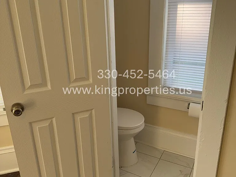 418 Lincoln Ave NW #1 — Photo 3