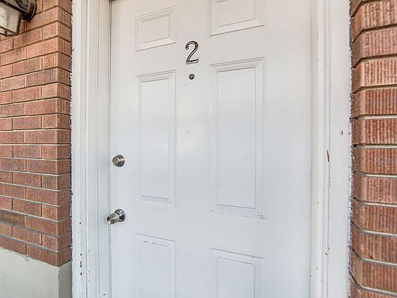 2nd image of 865 N 500 W APT 4