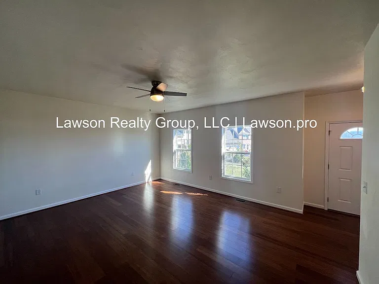 2080 Lawson Ln — Photo 6