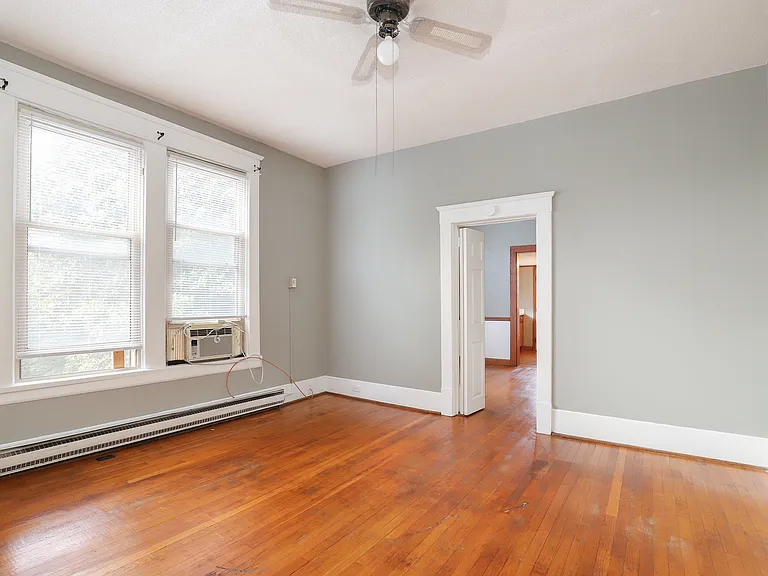 1025 W End Blvd #5 — Photo 5
