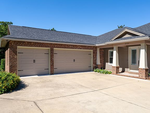 3rd image of 2433 Duncan Dr