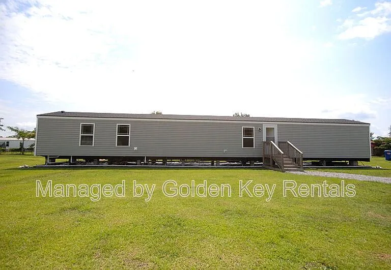 106 Lindsey Brooke Ln — Photo 1