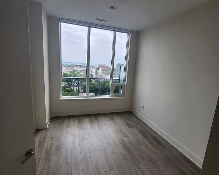 212 King William St #1416 — Photo 6