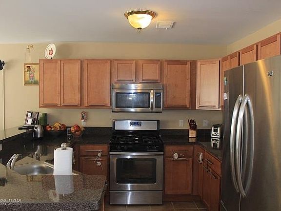 3rd image of 8381 Williamstown Dr