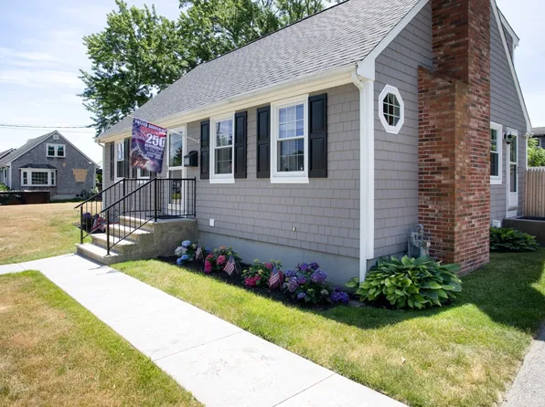 100 Sycamore St, Swansea, MA 02777