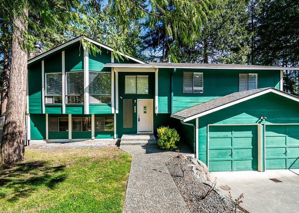 1st image of 868 SW Castilian Dr