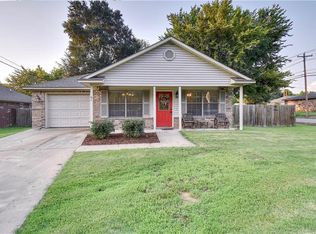 601 W Redwood Ave, Sallisaw, OK 74955