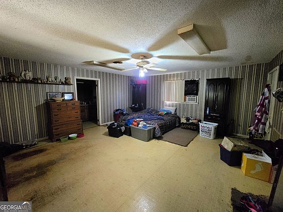 5th image of 306 Delta Rd