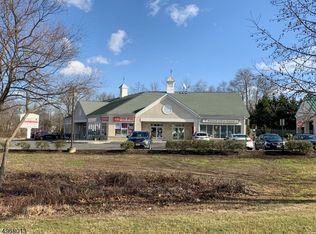 825 Monmouth Rd, Cream Ridge, NJ 08514