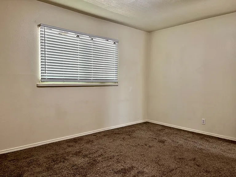 3525 Vail SE - A — Photo 12