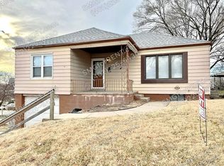 2124 S 42nd St, Omaha, NE 68105