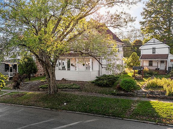 3rd image of 519 1st St