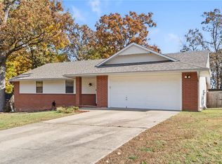 2105 McGuire St, Springdale, AR 72762