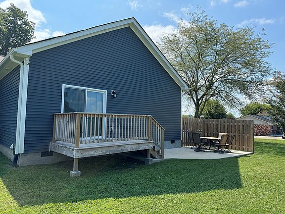 Back porch and deck of Master Bedroom