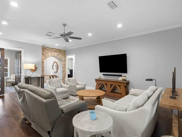 210 Revana Way — Photo 14