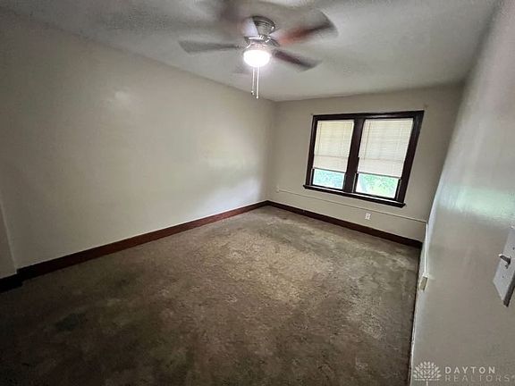 5th image of 428 W Parkwood Dr