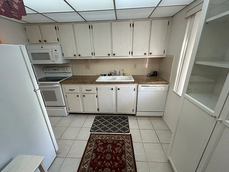 2060 Marilyn St #234-D — Photo 3