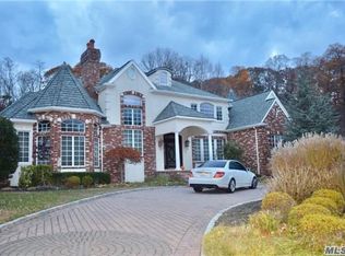1 Crystal Brook Rd, Port Jefferson, NY 11777