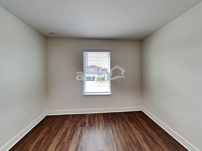 2128 Saffron Walden Dr — Photo 18