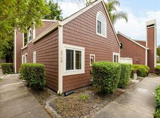 2710 Lakeview Dr, Santa Rosa, CA 95405