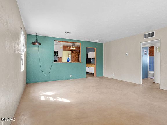 3rd image of 3444 E Bellevue St