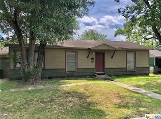 1002 Alcoa St, Victoria, TX 77901