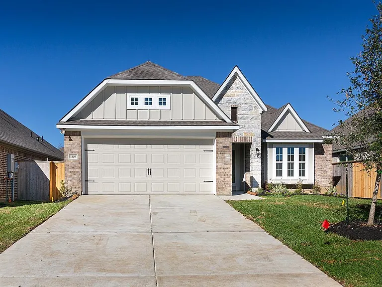 3305 Rolling View Ct — Photo 1