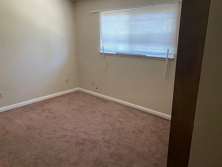 2144 Beechwood Ct — Photo 8